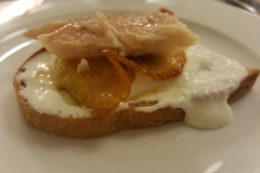 Geräuchertes-Forellenfilet-mit-Meerrettichcreme